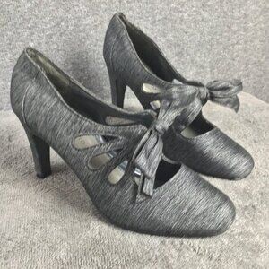 Ann Marino Ballet Toe Heels with Bow Sz 6M Charcoal Gray Tear Drop‎ Cut Outs